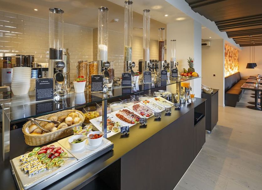 Buffet Photo