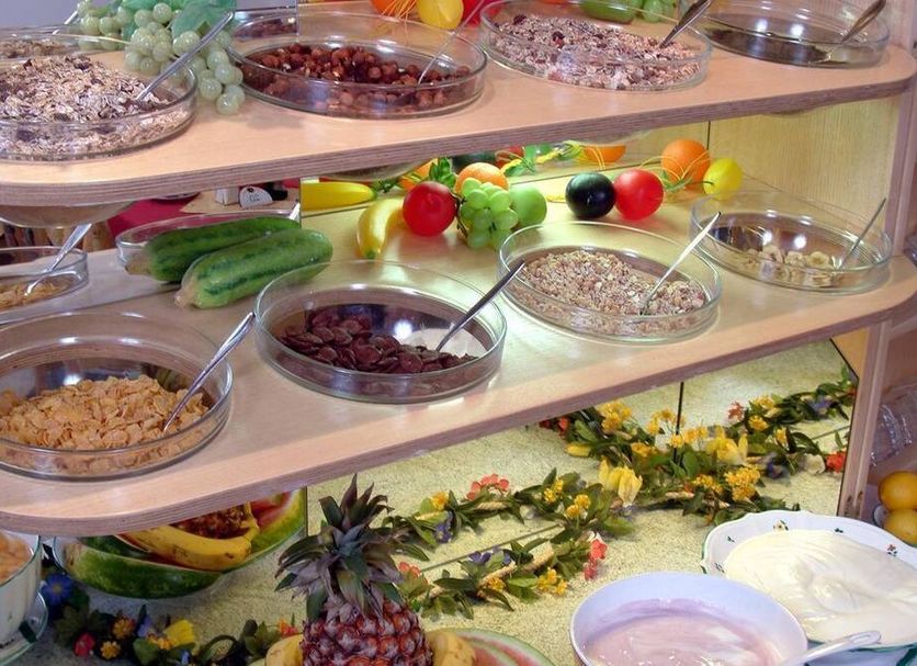 Buffet Photo