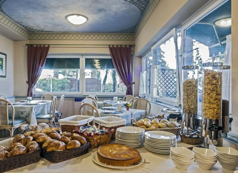 Buffet Photo