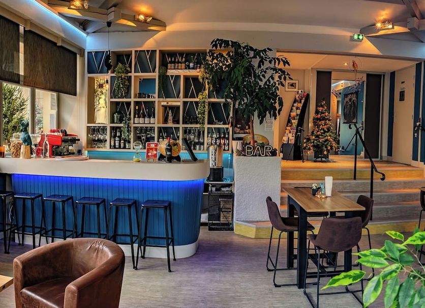 Bar Photo