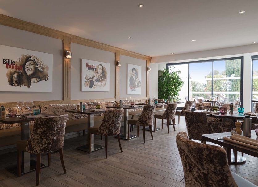 Restaurant Photo