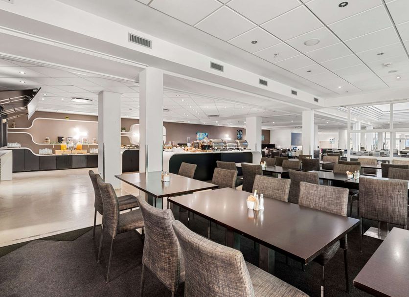 Restaurant Photo
