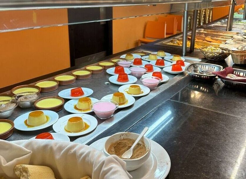 Buffet Photo