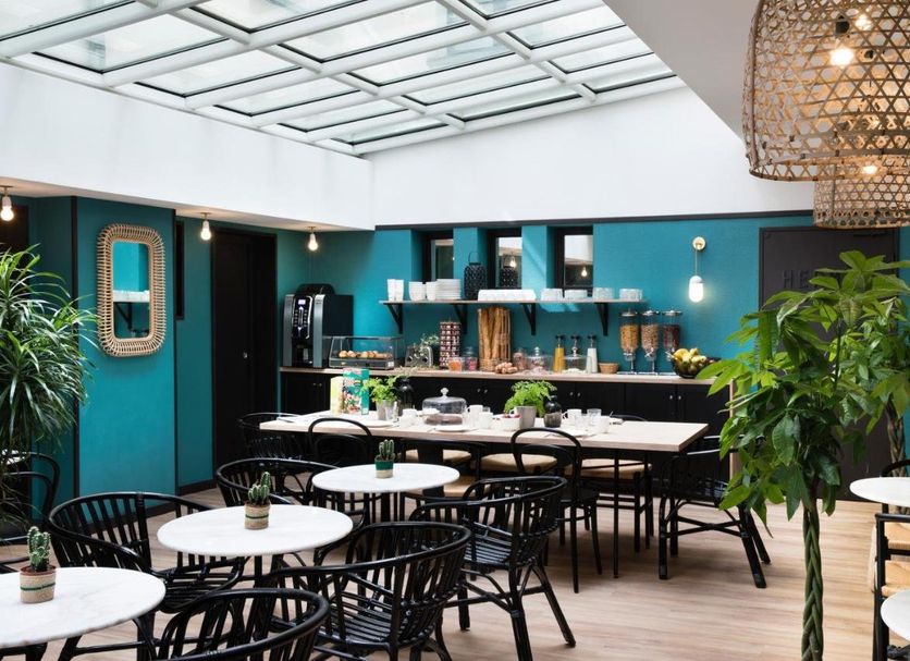 Restaurant Photo