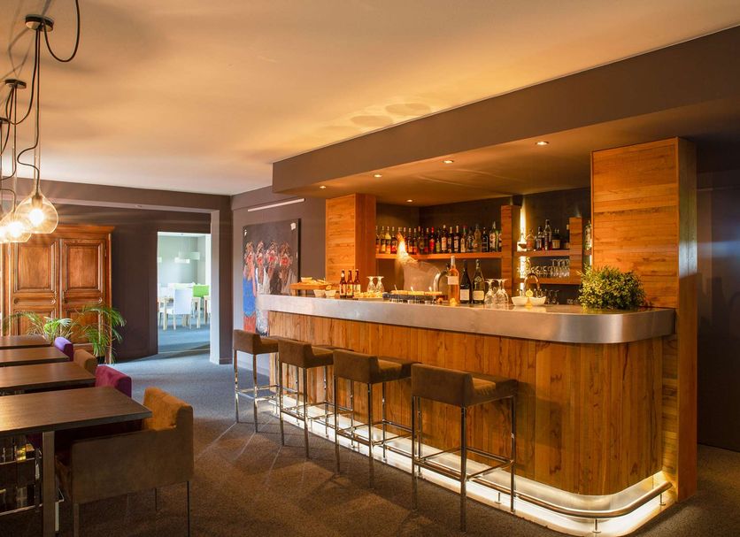 Bar Photo