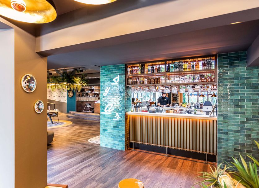 Bar Photo