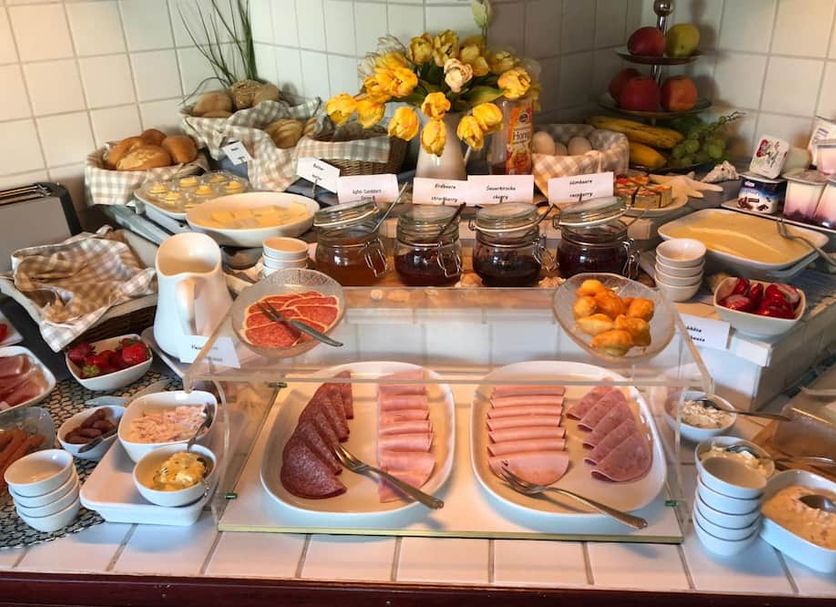 Buffet Photo