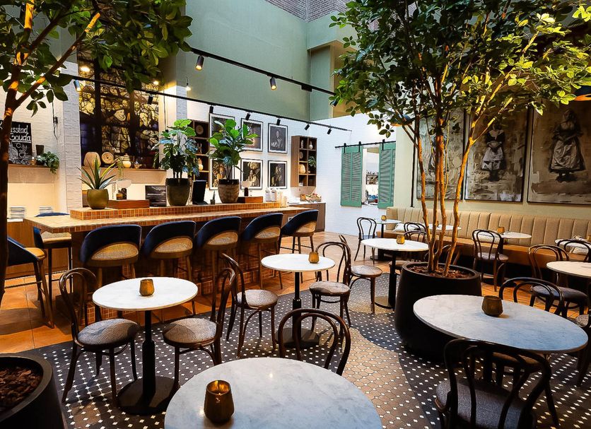 Restaurant Photo