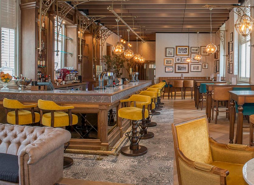 Restaurant Photo