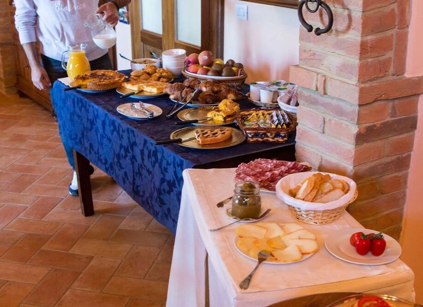 Buffet Photo