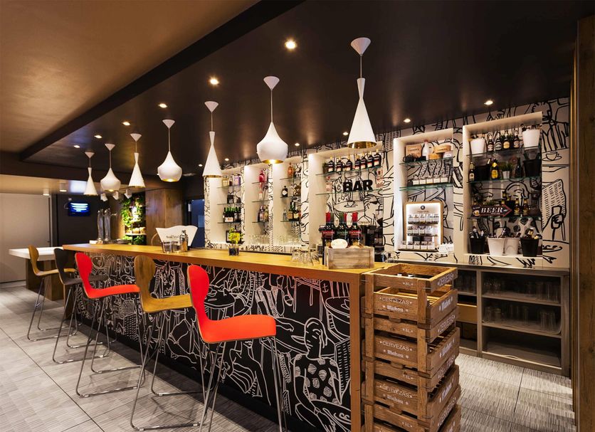 Bar Photo