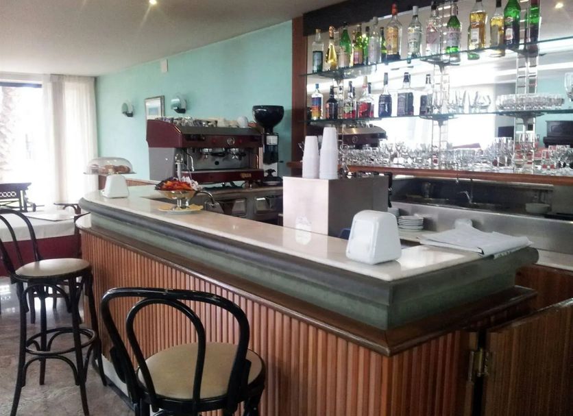 Bar Photo