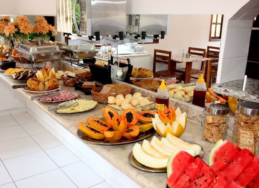 Buffet Photo