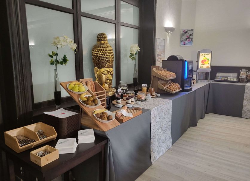 Buffet Photo