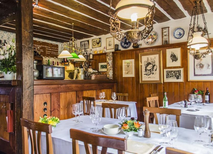 Restaurant Photo