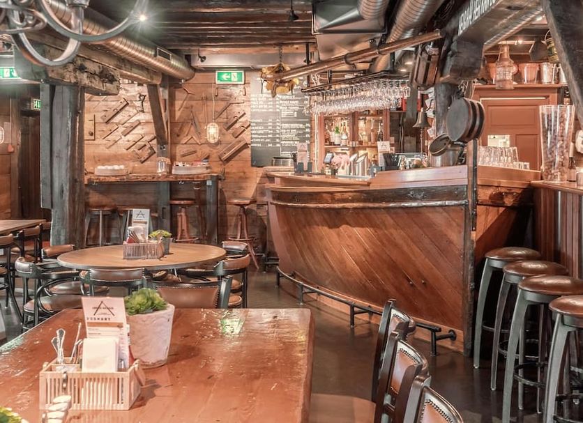Bar Photo