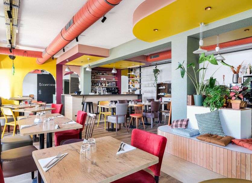 Restaurant Photo