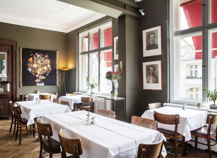Restaurant Photo