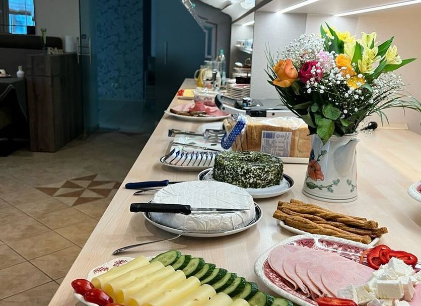 Buffet Photo