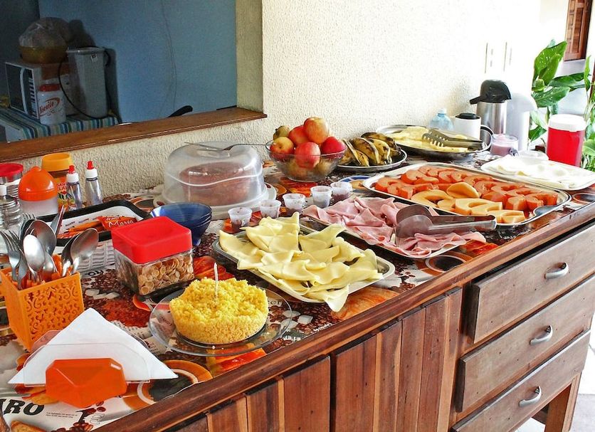 Buffet Photo