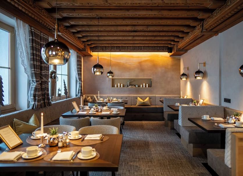 Restaurant Photo