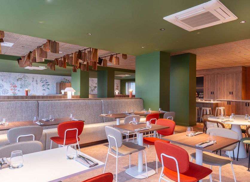 Restaurant Photo