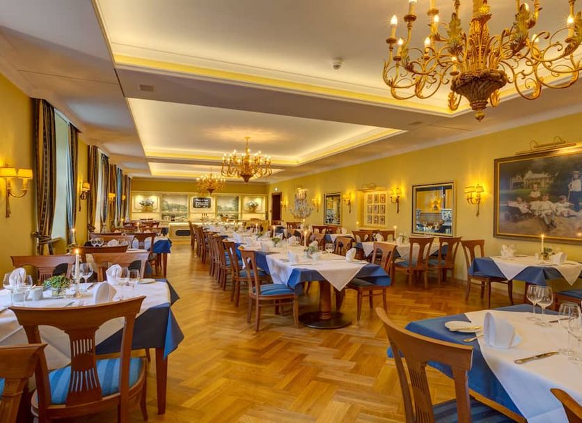 Restaurant Photo