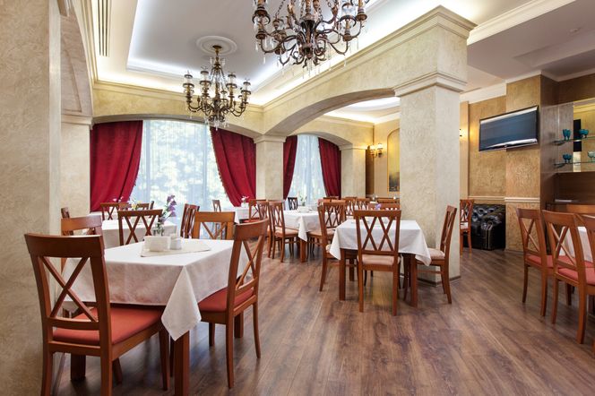 Alexandrovskiy Hotel