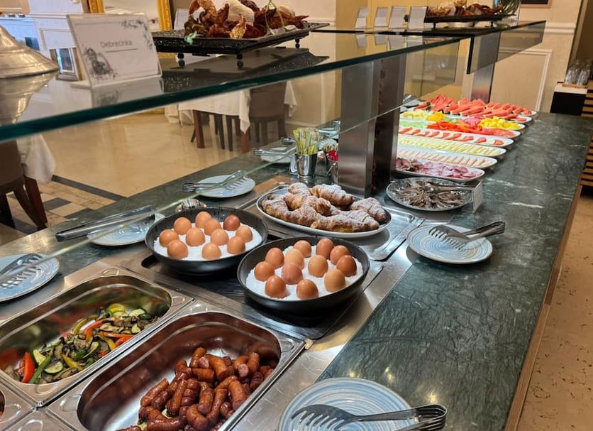 Buffet Photo