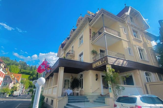 Hotel De La Paix