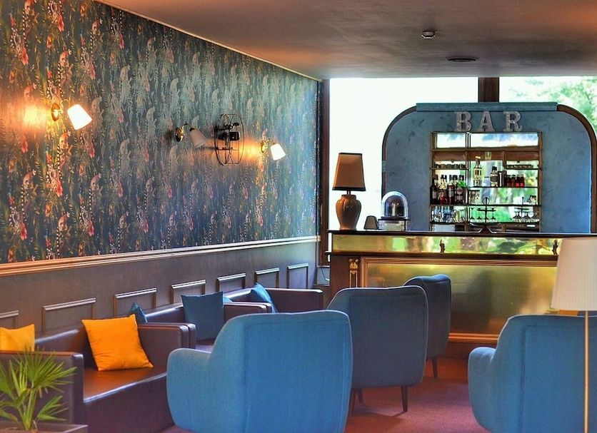 Bar Photo