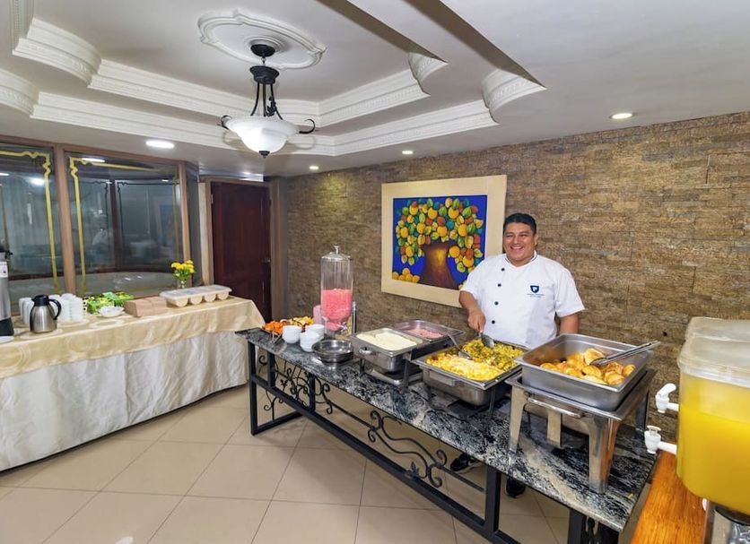 Buffet Photo