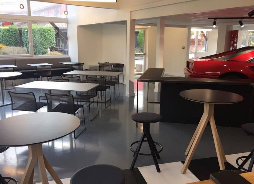 Restaurant Photo