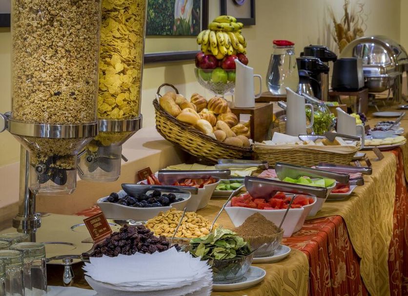 Buffet Photo
