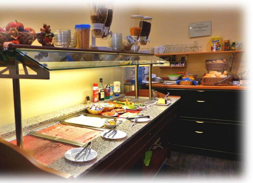 Buffet Photo