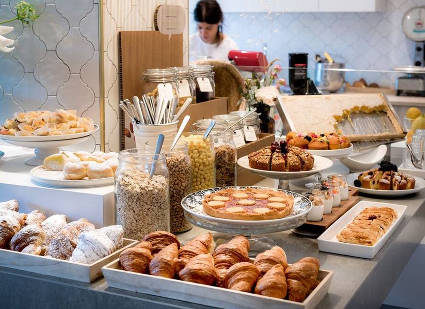 Buffet Photo