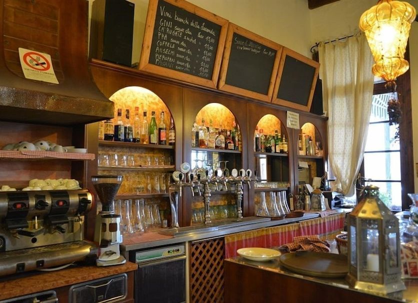 Bar Photo