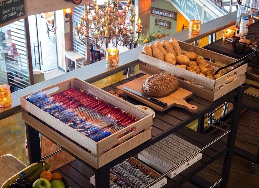 Buffet Photo