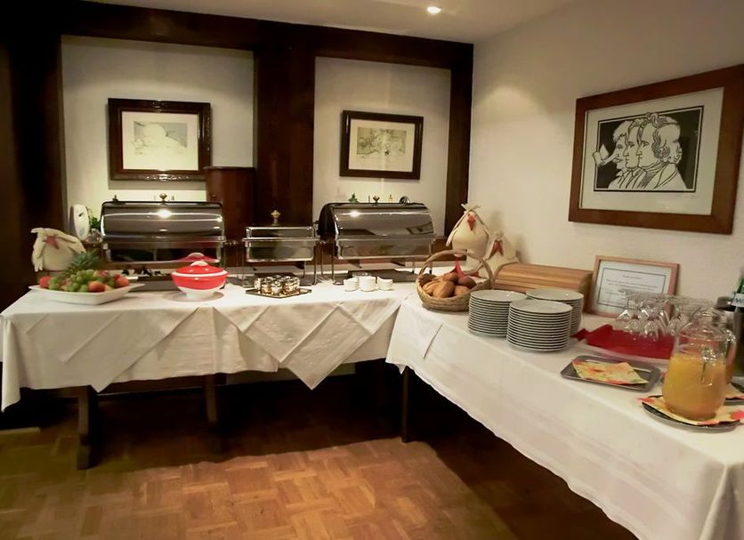 Buffet Photo